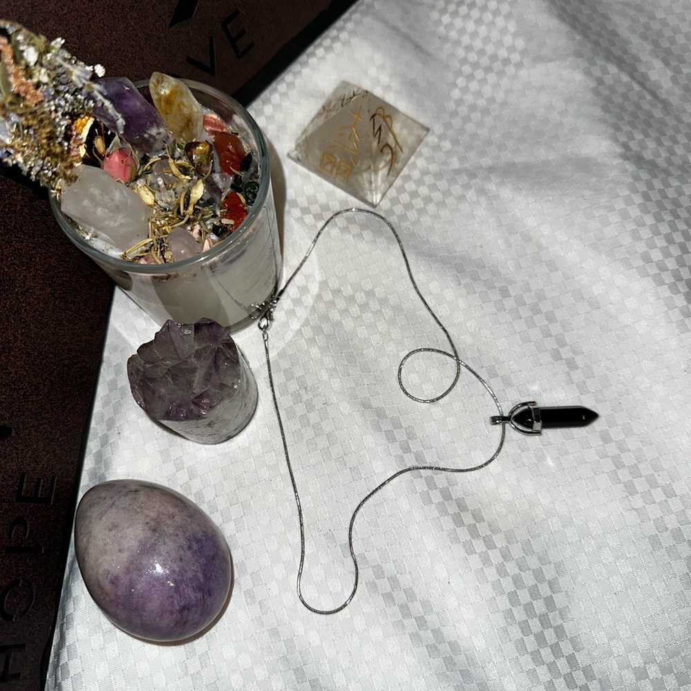 Black Tourmaline Crystal Point pendant with silver 18 inch chain. - Picture 6 of 7